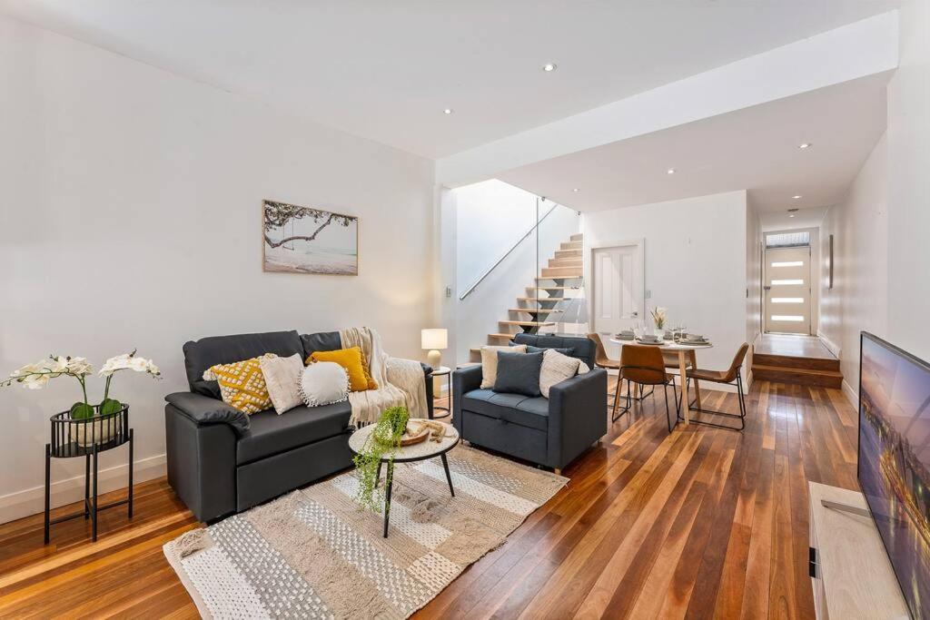 Casa vacanze Cbd Chic 3 Bedroom - Walk To Darling Harbour & Fish Market. *