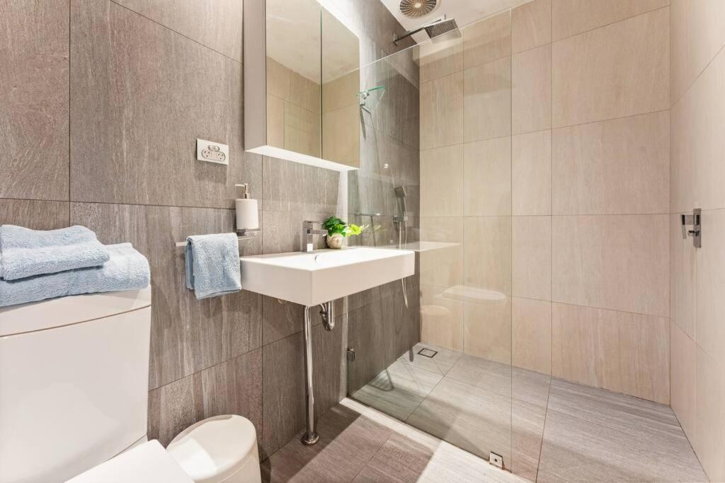Cbd Chic 3 Bedroom - Walk To Darling Harbour & Fish Market. Casa vacanze Sydney